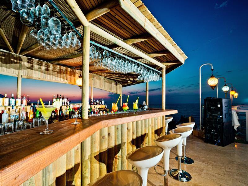 Mercure Cyprus Casino Hotels & Wellness Resort Saint Epiktitos Exterior foto